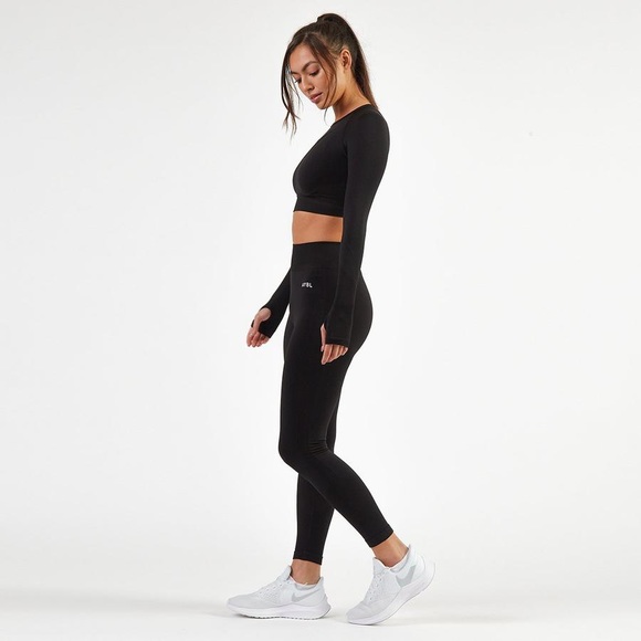 NWOT MOTION SEAMLESS LONG SLEEVE CROP TOP - Picture 6 of 9